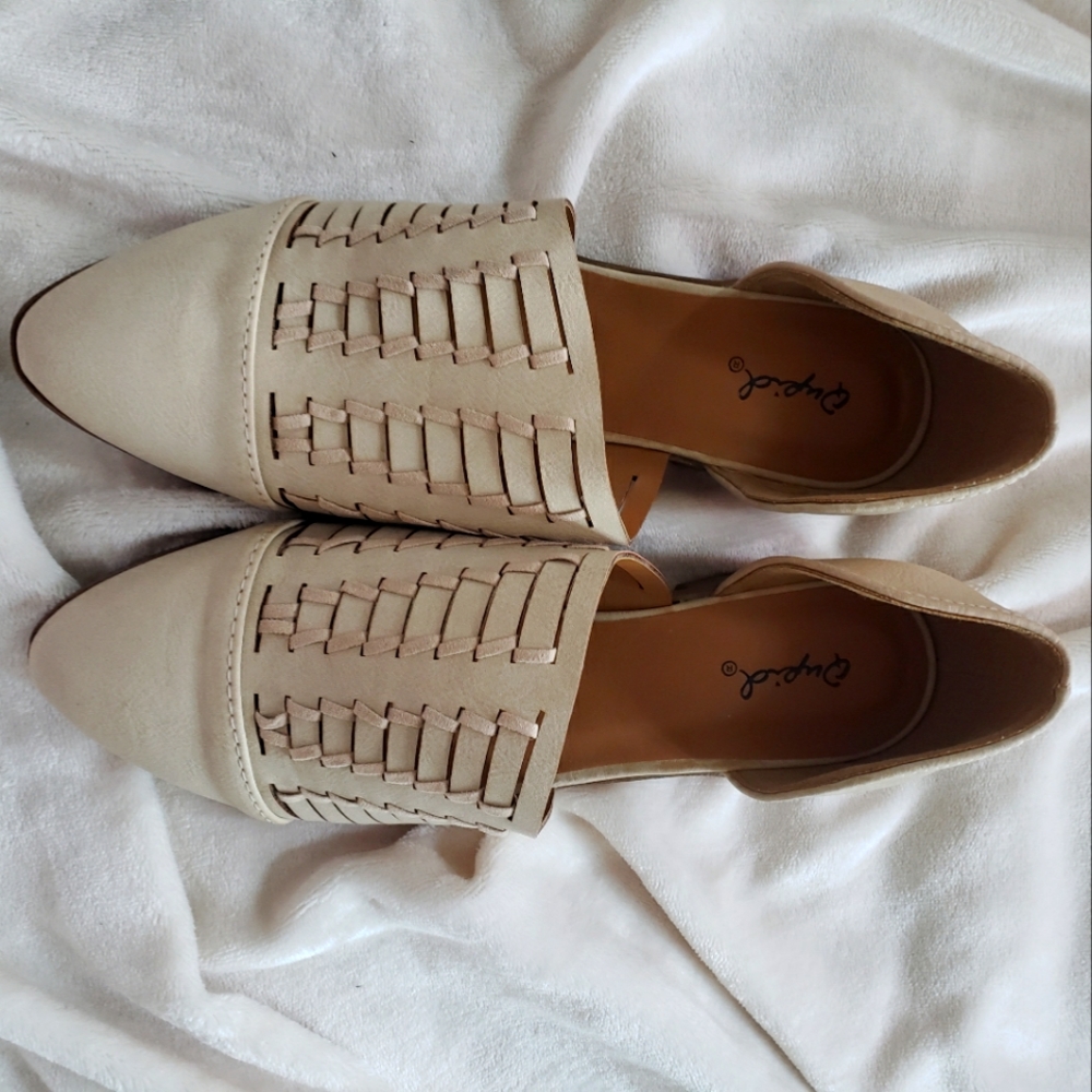 SUPER STYLISH SANDALS